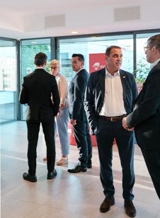 Networking Peer Feedback